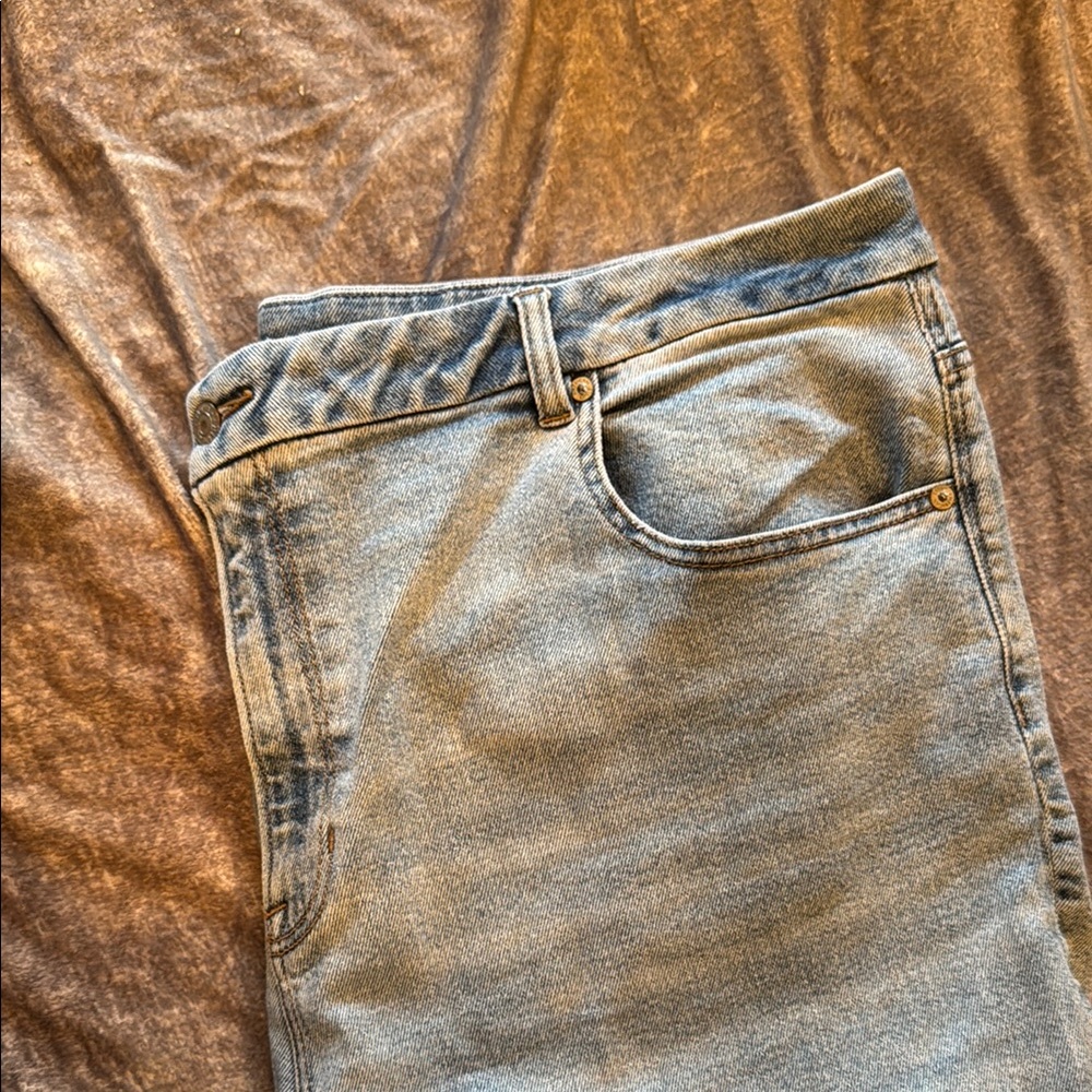 AE Stretch Curvy Mom Jean